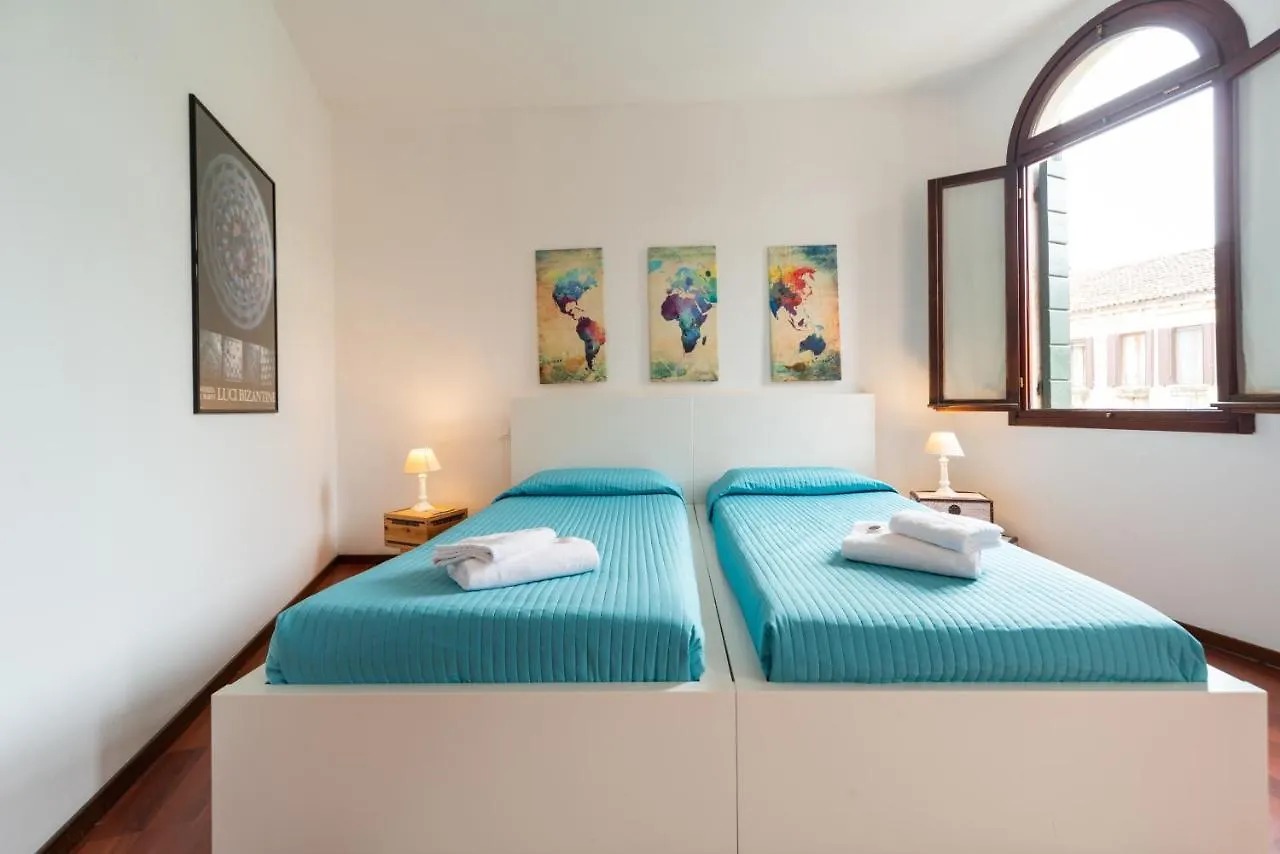 شقة Tabacchi446 البندقية